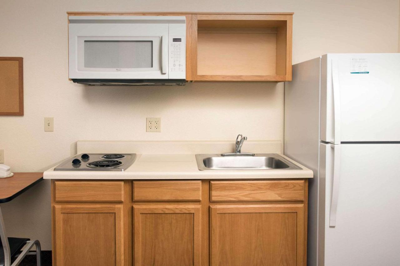 Woodspring Suites ミッドランド エクステリア 写真