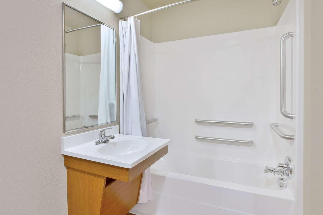 Woodspring Suites ミッドランド エクステリア 写真