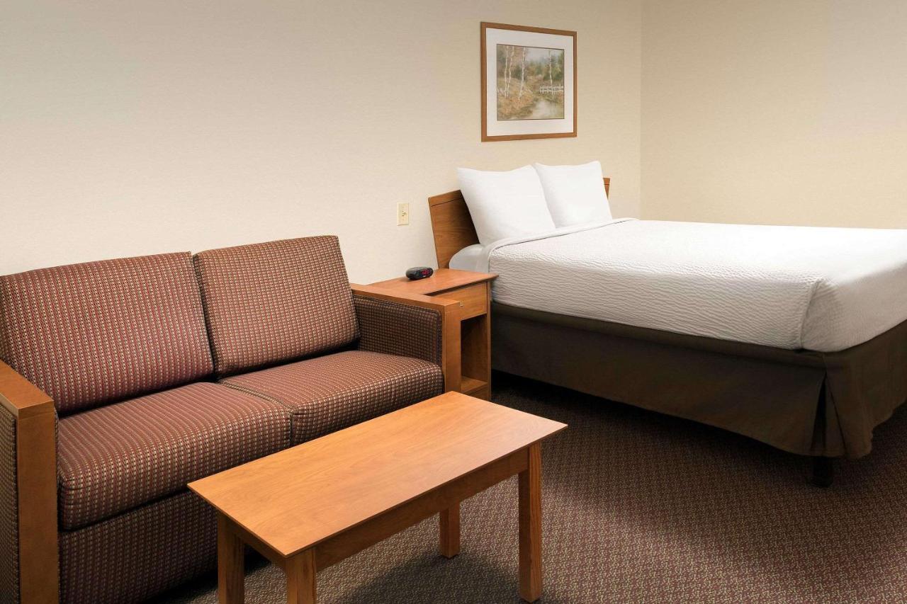 Woodspring Suites ミッドランド エクステリア 写真