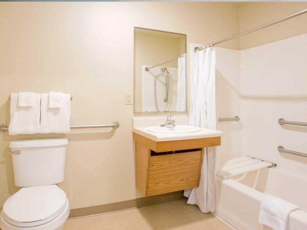 Woodspring Suites ミッドランド エクステリア 写真