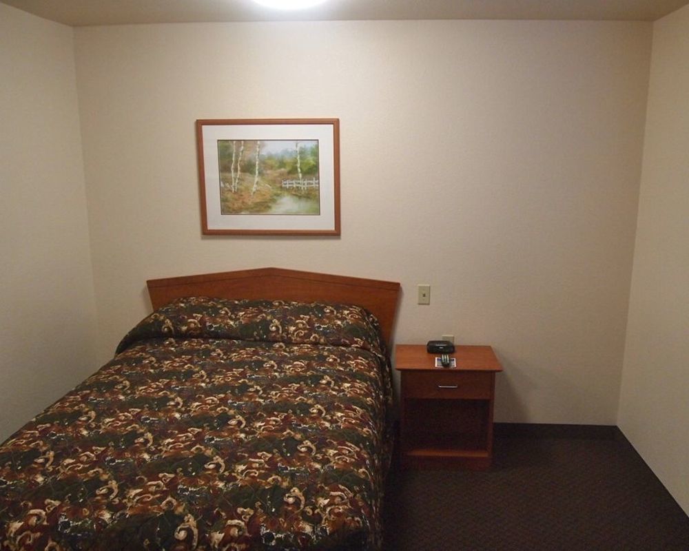 Woodspring Suites ミッドランド 部屋 写真