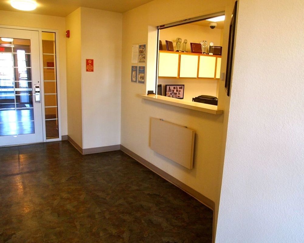 Woodspring Suites ミッドランド インテリア 写真