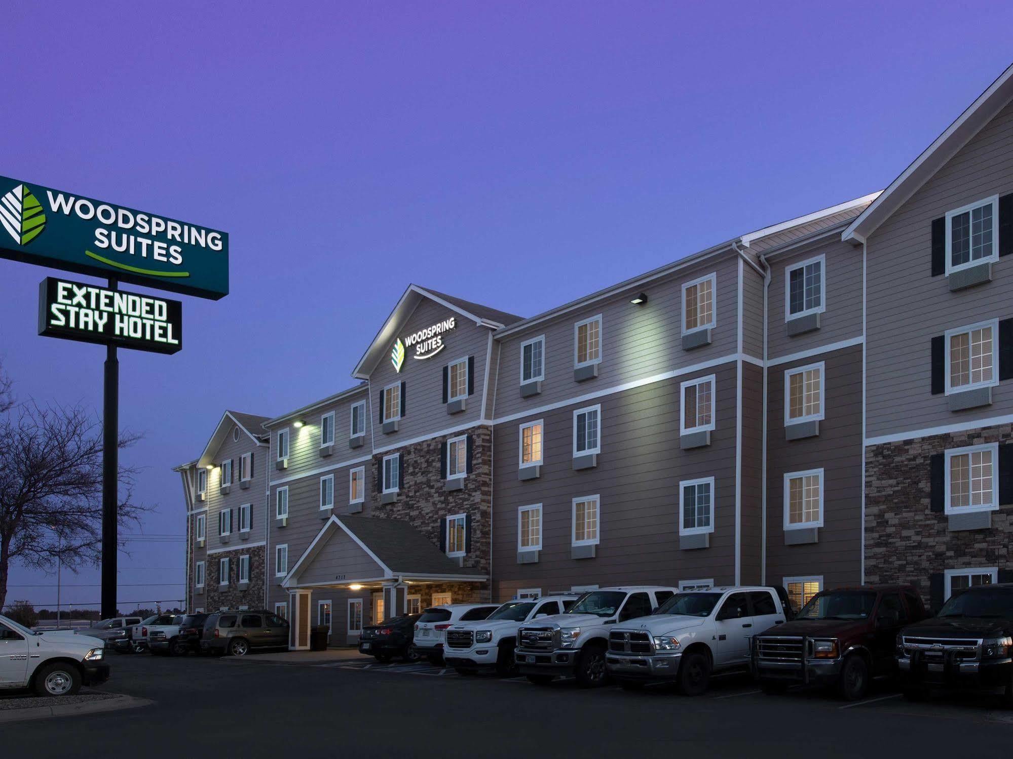 Woodspring Suites ミッドランド エクステリア 写真