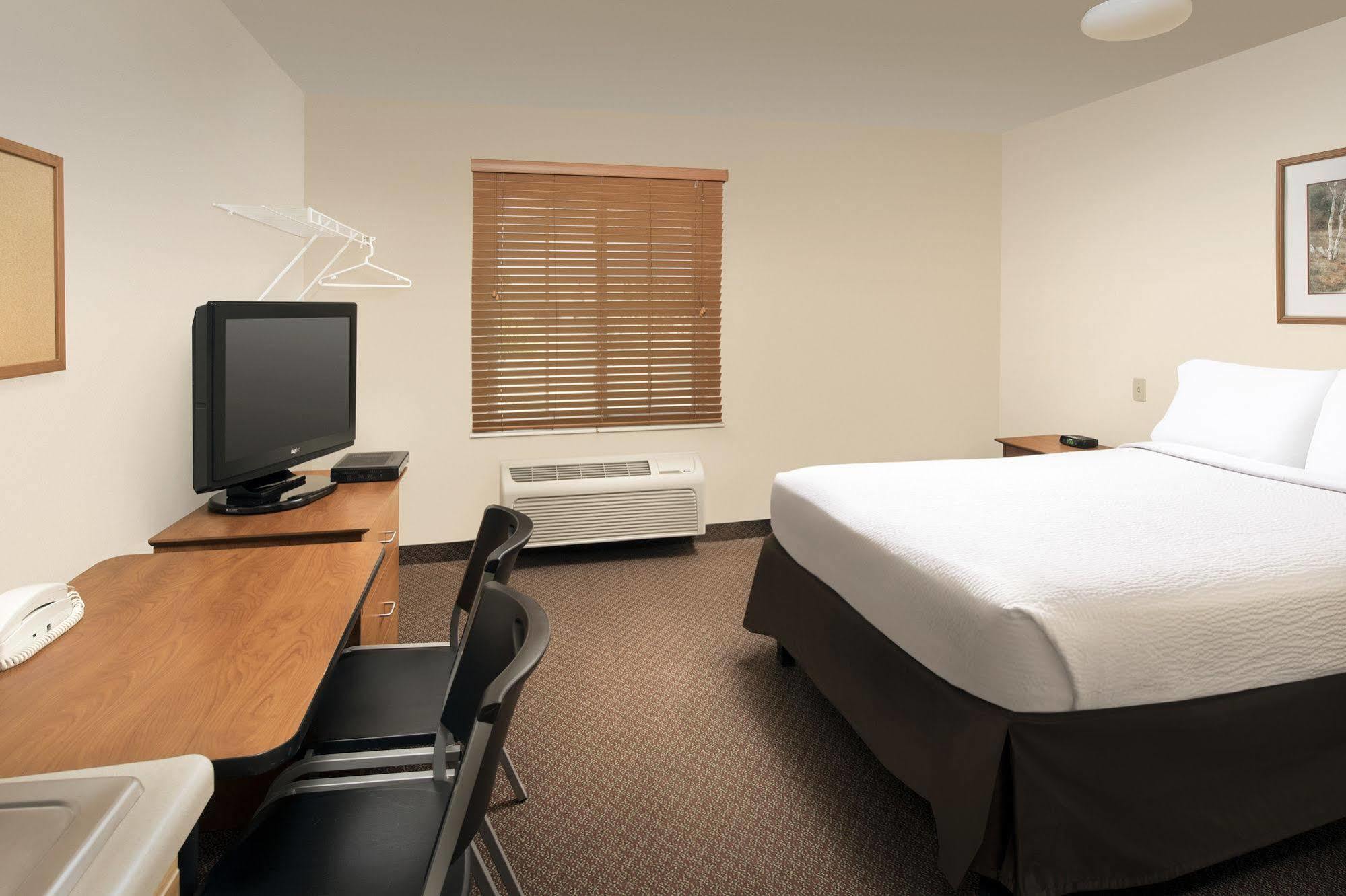 Woodspring Suites ミッドランド エクステリア 写真