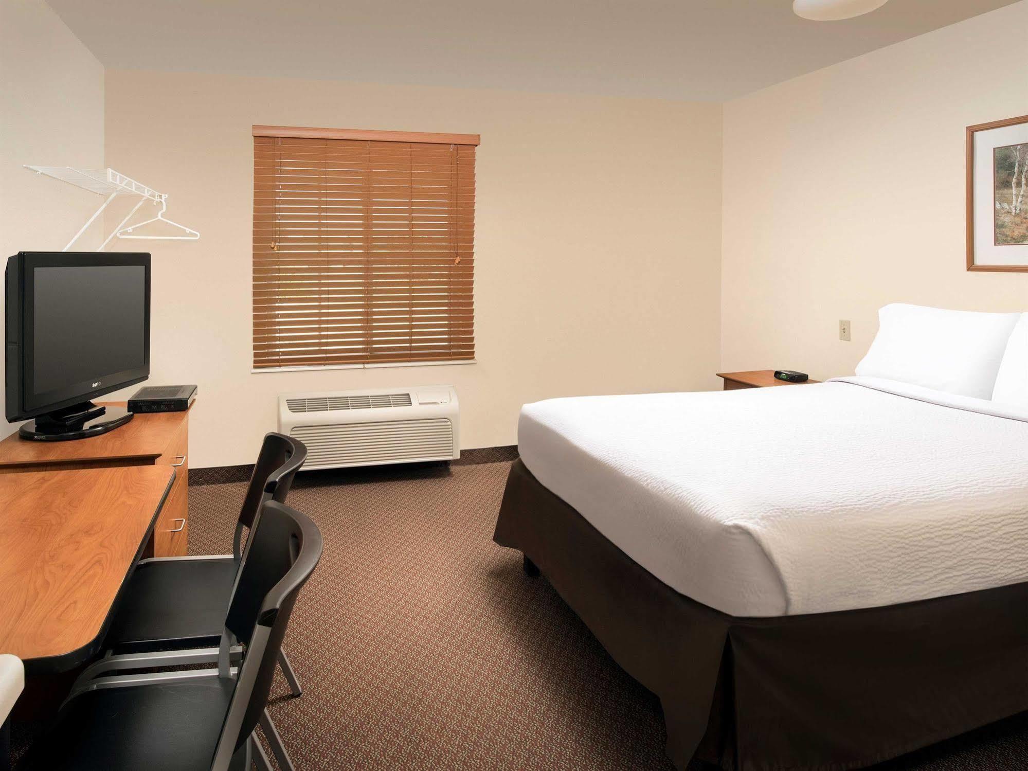 Woodspring Suites ミッドランド エクステリア 写真