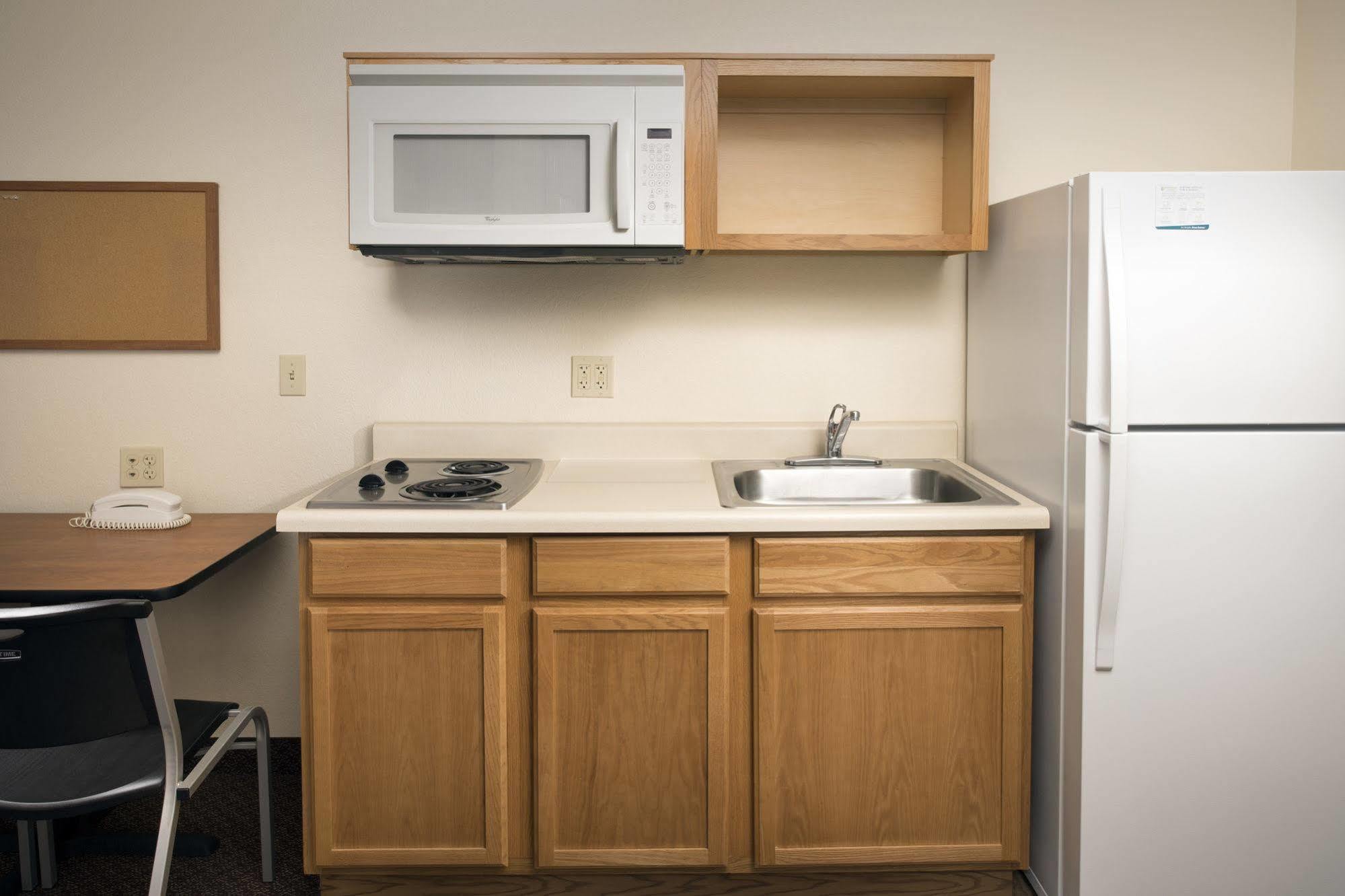 Woodspring Suites ミッドランド エクステリア 写真